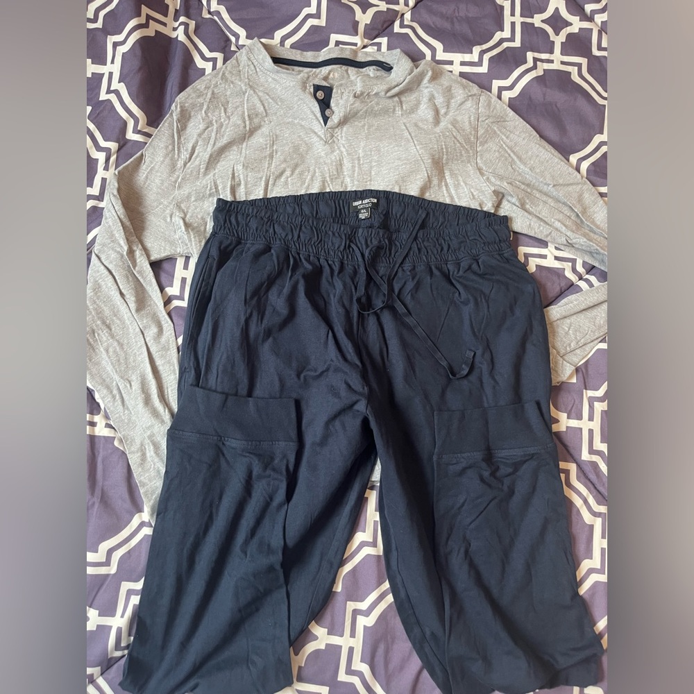 Addiction Gray Top and Black Bottoms pyjamas